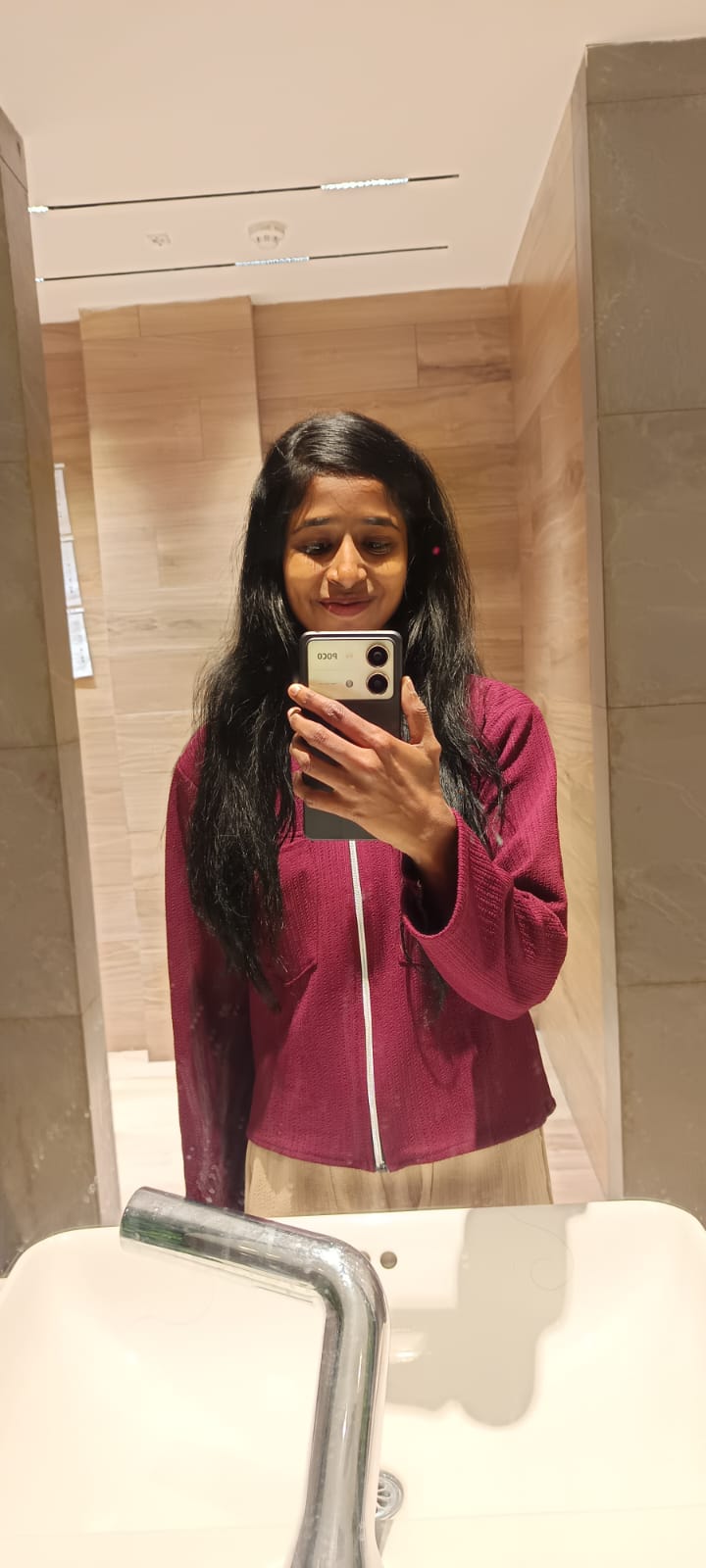 Nandhini R